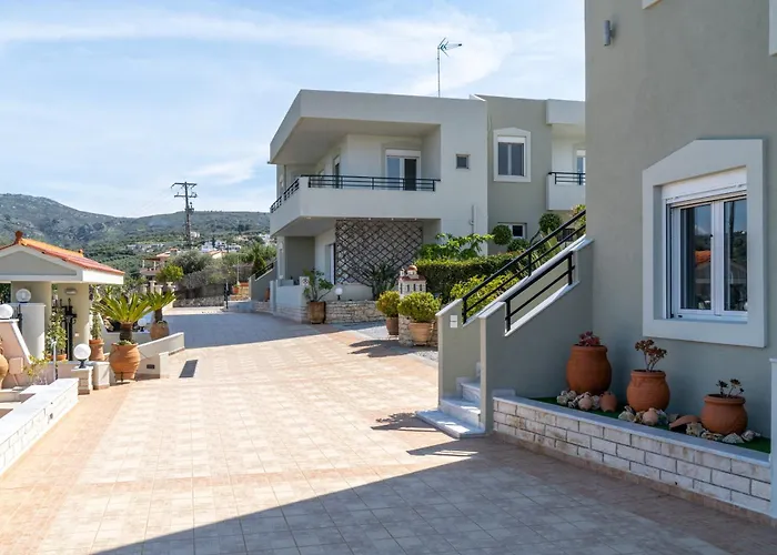 Marie With Private Pool * Ретимно